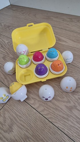 Tomy hide and - tomy,