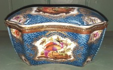 Fine 19th C Samson Porcelain Jewellery Box with Exotic Birds - Worcester Mark