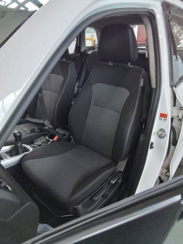 Front seat suzuki vitara - front,