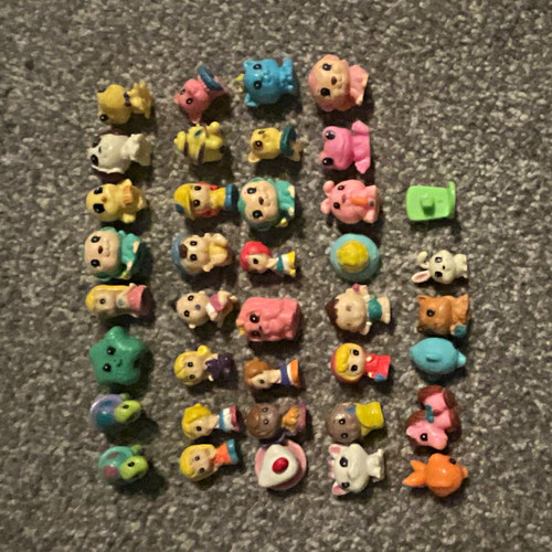Random assorted squinkies