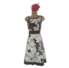 Coast mother of the bride