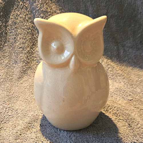 Unmarked white ceramic owl - white,