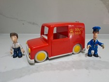 Postman Pat Royal Mail Push Along Van With Pat & Ben Taylor Golden Bear