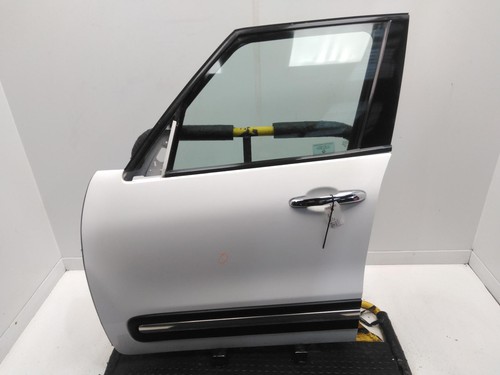 Fiat 500l front door - front,
