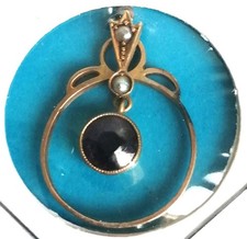 SMALL  14ct GOLD PENDENT STONE