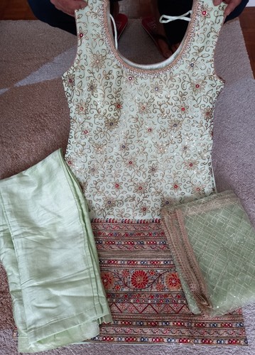 Bnwt womens readymade - bnwt,