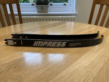 Samick Impress Carbon/maple ILF Limbs. Right Hand. Weight 30lb at 28 Inches.