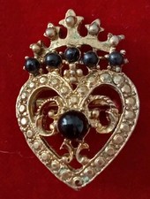 Vintage Celtic Scotland Black Acrylic Stones Luckenbooth Brooch Pin 