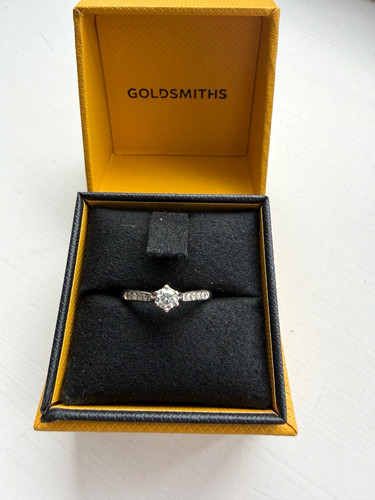 Goldsmiths 18ct white gold - 18ct,