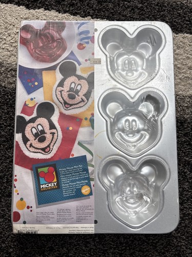 Mickey unlimited wilton cake - mickey,