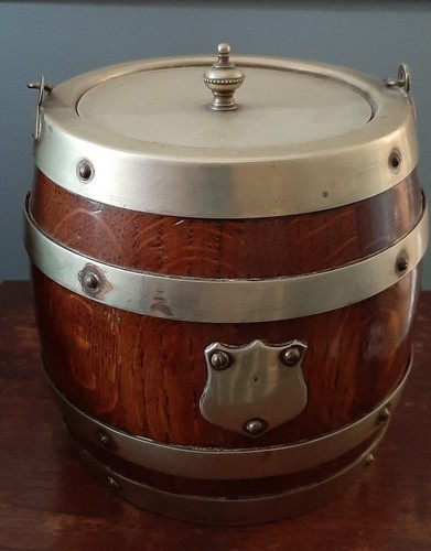 Vintage barrel tobacco - vintage, ice