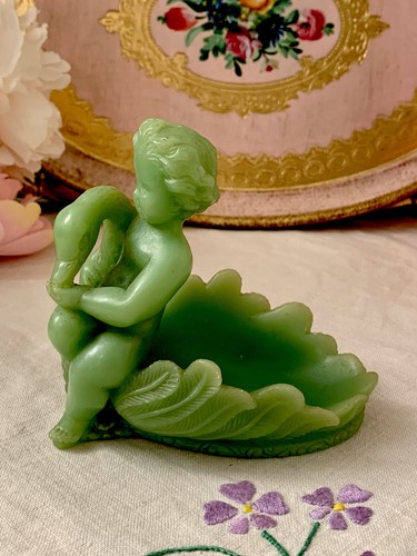 Early resin mould cherub - early,