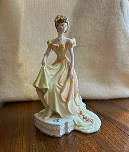 Coalport rose figurine bone - figurine,
