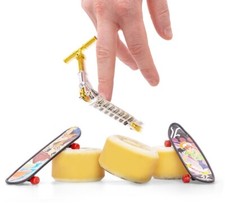 Finger Mini Scooter Skateboard Fingerboard Kids Board Set Stocking Filler Gift