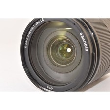 Sony E 18-200mm f/3.5-6.3 OSS
