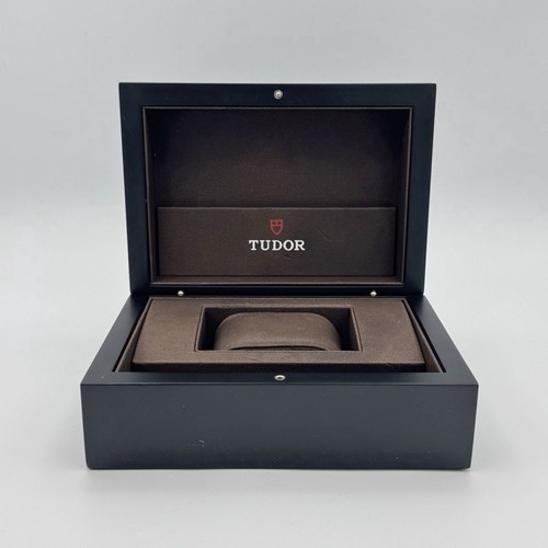 Tudor black bay watch box - bay,