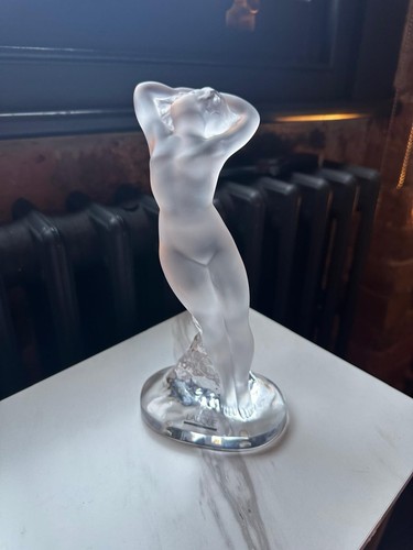 Lalique arms dancer - arms, up