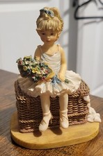 Crisalis Leonardo Collection  Figurine WAITING IN THE WINGS by Christine Haworth