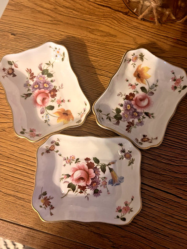 Set royal crown - of, derby