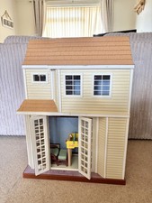 Hannah Montana Malibu Beach Doll House Rare including furniture