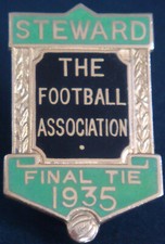 THE FOOTBALL ASSOCIATION 1935 FINAL TIE STEWARD Badge Maker DENTON & DOWN LONDON