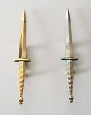 Large commando dagger badge - large,