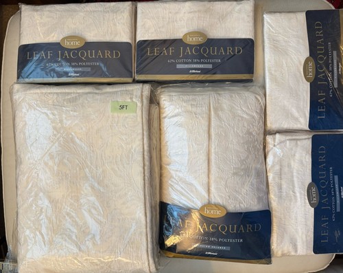 Unused leaf jacquard king - m&s,
