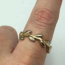 STATEMENT Gold Tone Band Ring Leaf and Foliage Design Retro UK Size O Christmas