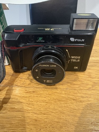 Fuji 300 35mm compact - fuji, tw
