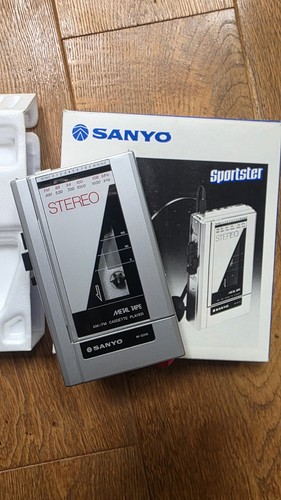 Silver sanyo g31a retro s - m-g31a, 80's
