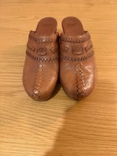 UGG Vivica Leather Clogs with