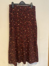 Oasis Womens Burgundy Leopard