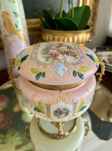 Antique art nouveau - art, opal
