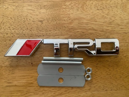 Car front grille - front,