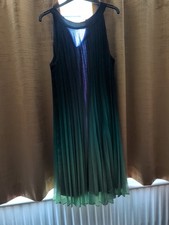 Blue Green Ombre Pleated Dress Size 16. Great Condition For Romans