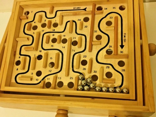 Classic wooden labyrinth - ,