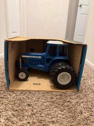Vtg ertl ford 12 - vtg, scale
