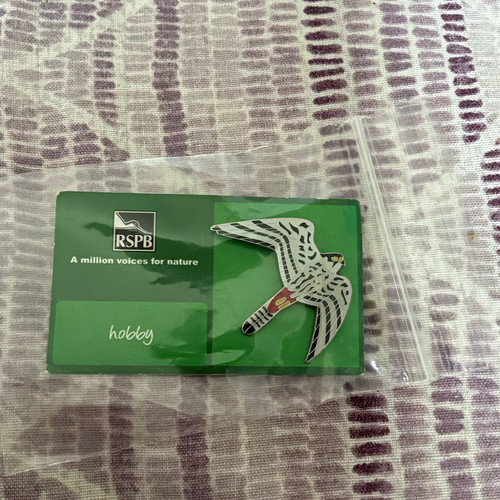 Rspb bird pin badge hobby - pin,