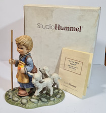 Studio Goebel Hummel "O Come All Ye Faithful" BH 51 in Original Box 1997 Xmas