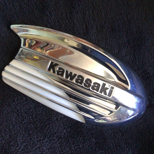 Kawasaki w650 right - tank, badge