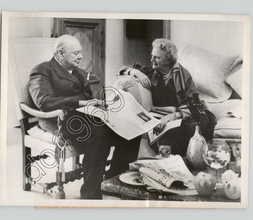 Prime minister sir winston - uk,