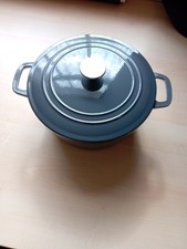 Very Large Cast-iron Oval casserole Pot with lid by Go Cook