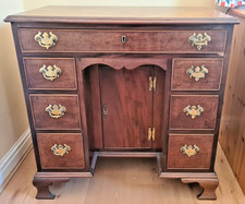 Small Mahogany Kneehole  7 Draw Twin Pedestal Desk - Lockable Central Cupboard