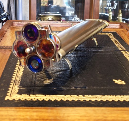 Giant elliptic brass flower - giant,