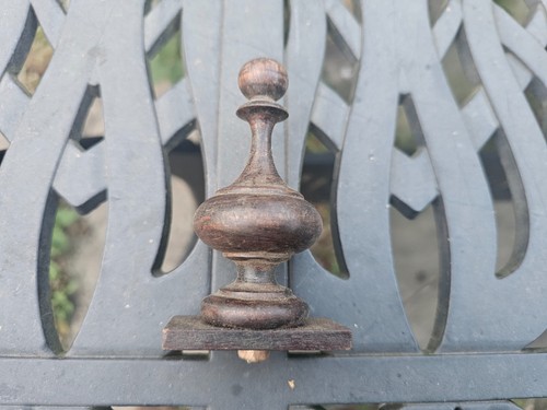 Antique clock finial - ,