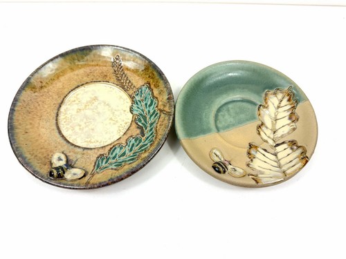 Bee pottery ina handmade - bee,