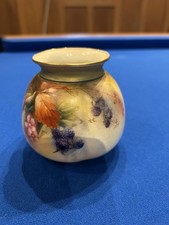 Antique Hadley’s Worcester Hand Painted Blackberry Vase c.1900 – Signed No.158