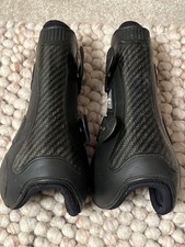 Pair of Veredus Carbon Gel Front Tendon Boots - M Black