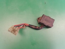 TRIUMPH T300 FUSEBOX with LID 750 900 1200 DAYTONA SPEED TRIPLE TRIDENT  TROPHY