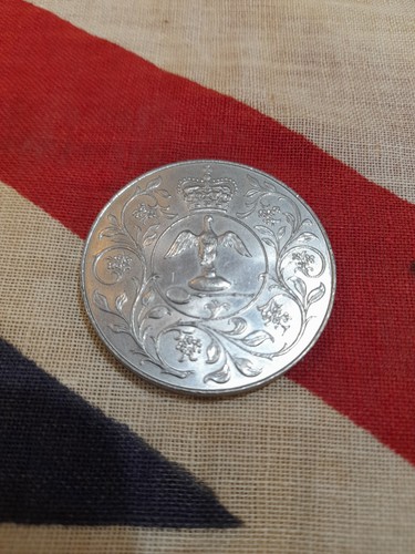 Vintage 1977 queen elizabeth - queen,